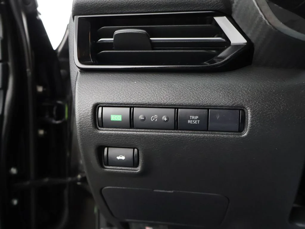 Used 2023 Super Black Nissan SR image 34