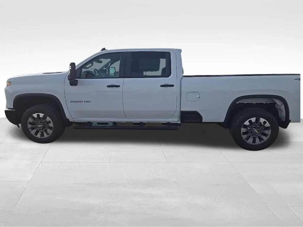 2026 Chevrolet Silverado 2500 HD Custom - Photo 3