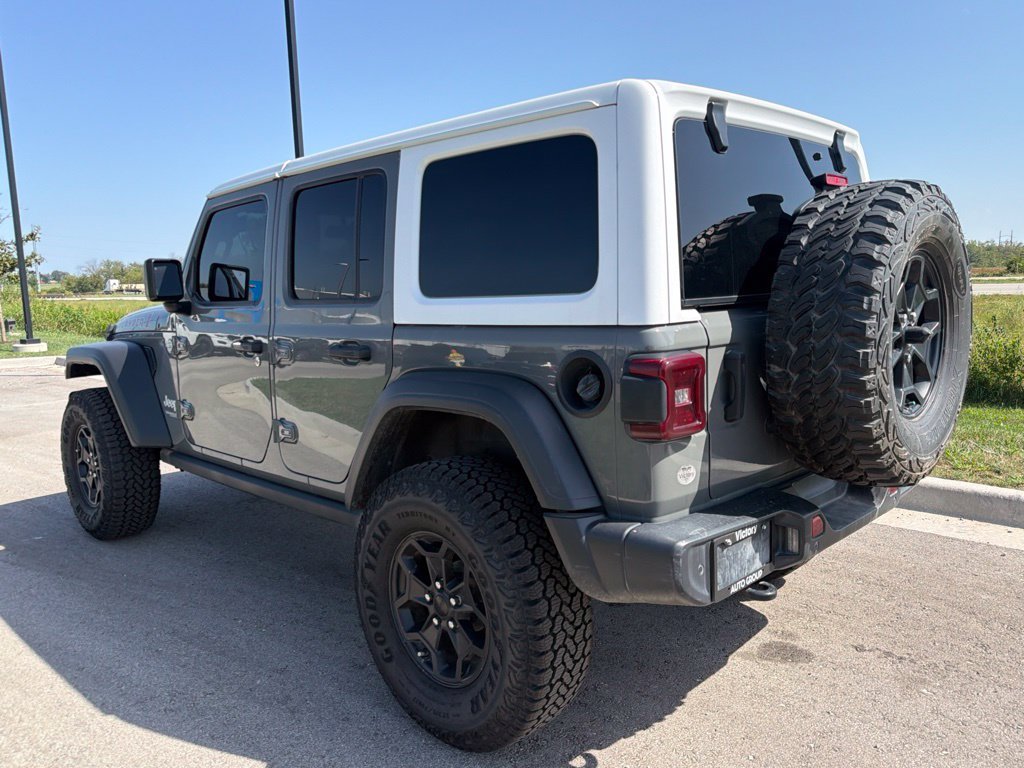 Used 2021 Gray Jeep Unlimited Sport image 4