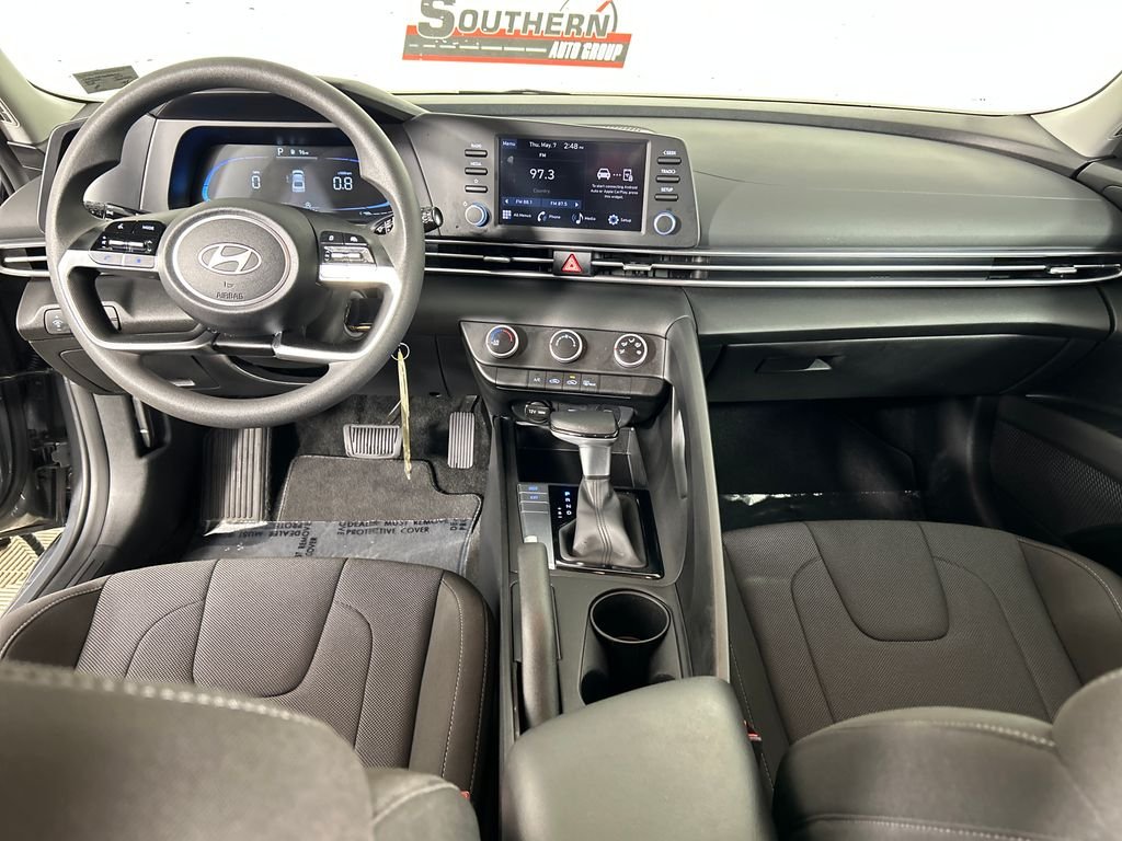 Certified Used 2025 Gray Hyundai SE image 18