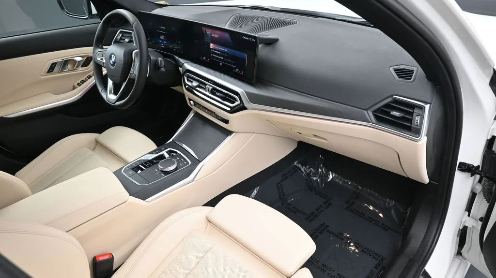 2023 BMW 3 Series 330i - Photo 11