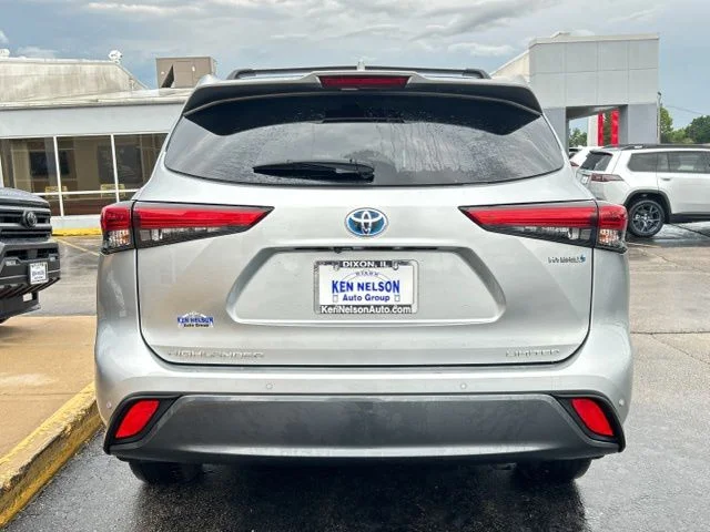 Used 2022 Celestial Silver Metallic Toyota Limited image 7