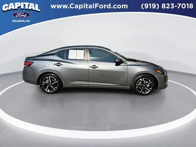 Used 2025 Gray Nissan SV image 9