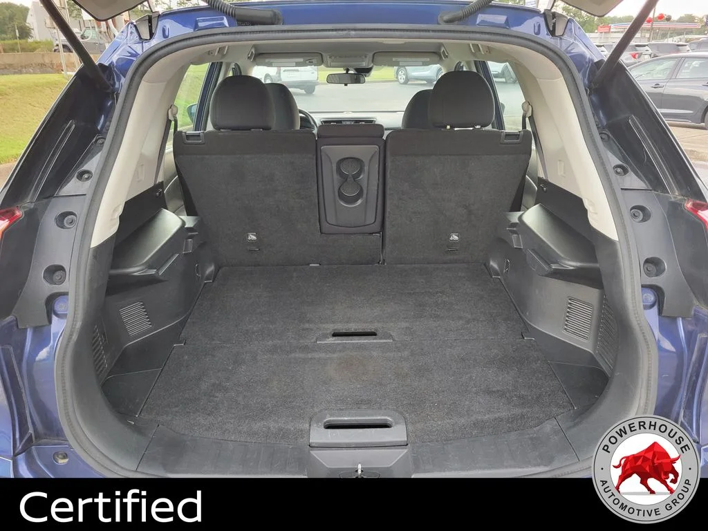 Used 2020 Blue Nissan S image 13