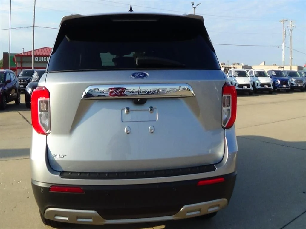 Certified Used 2024 Iconic Silver (js) Ford XLT image 7