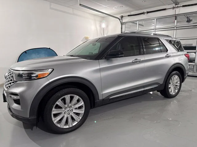 Used 2022 Silver Ford Platinum image 3