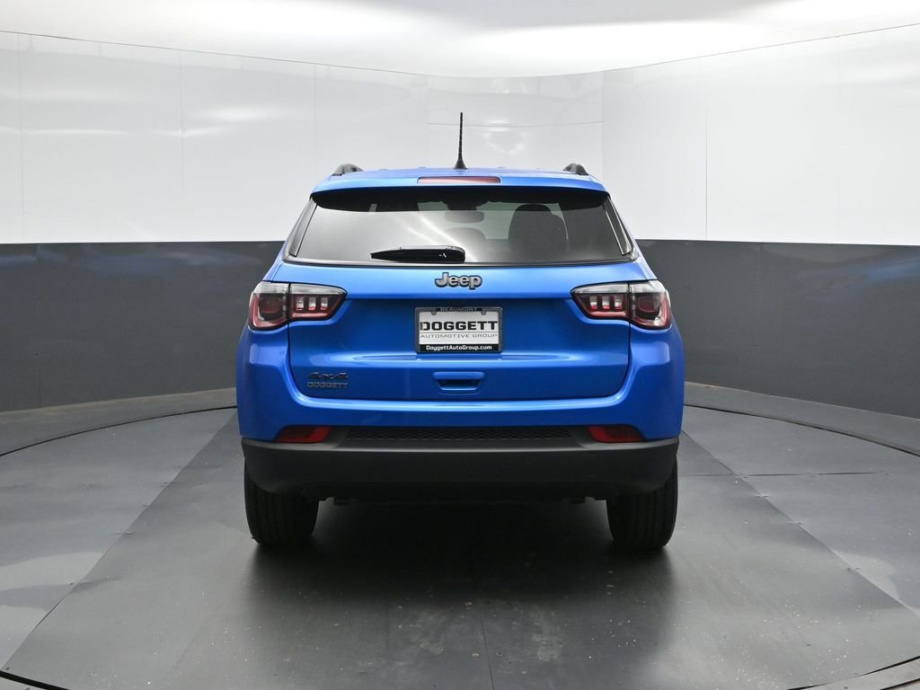 New 2026 Hydro Blue Pearlcoat Jeep Latitude image 5