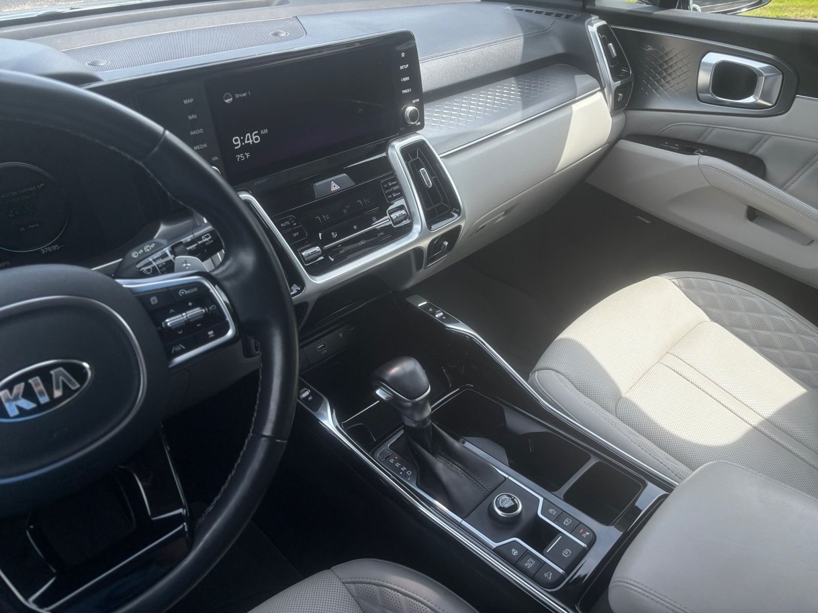 Used 2021 Silver Kia SX-Prestige image 28