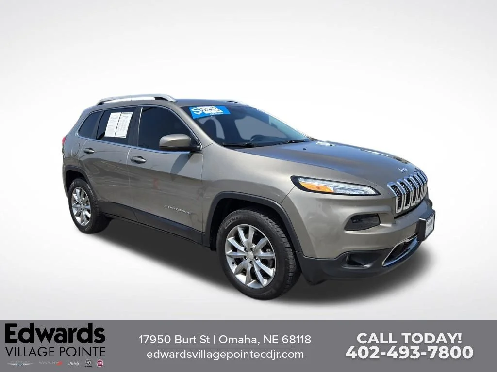 Used 2018 Beige Jeep Limited image 1