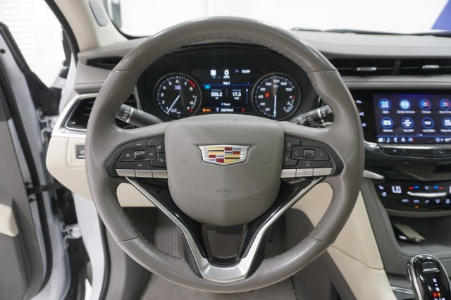 Used 2025 WHITE Cadillac FWD Premium Luxury image 31