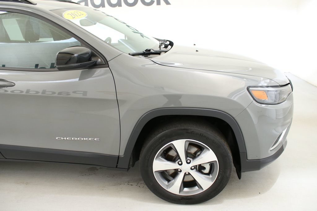 Used 2022 Gray Jeep Limited image 12