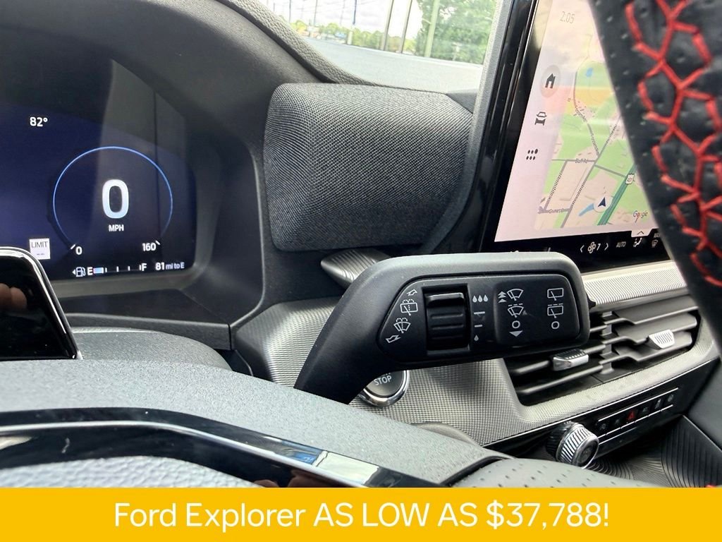 Used 2025 Gray Ford ST-Line image 27