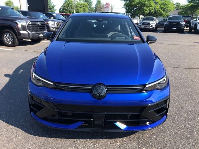 Used 2025  Volkswagen 2.0T image 8