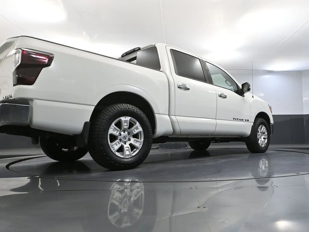 Used 2018 White Nissan SV image 46