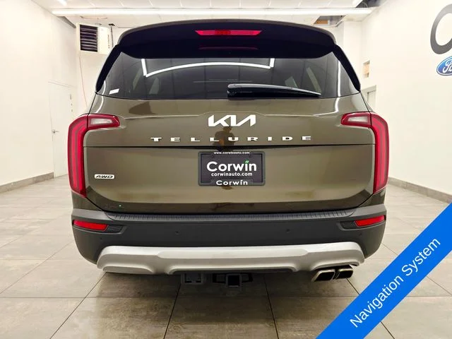 Used 2022 Dark Moss Kia SX image 4