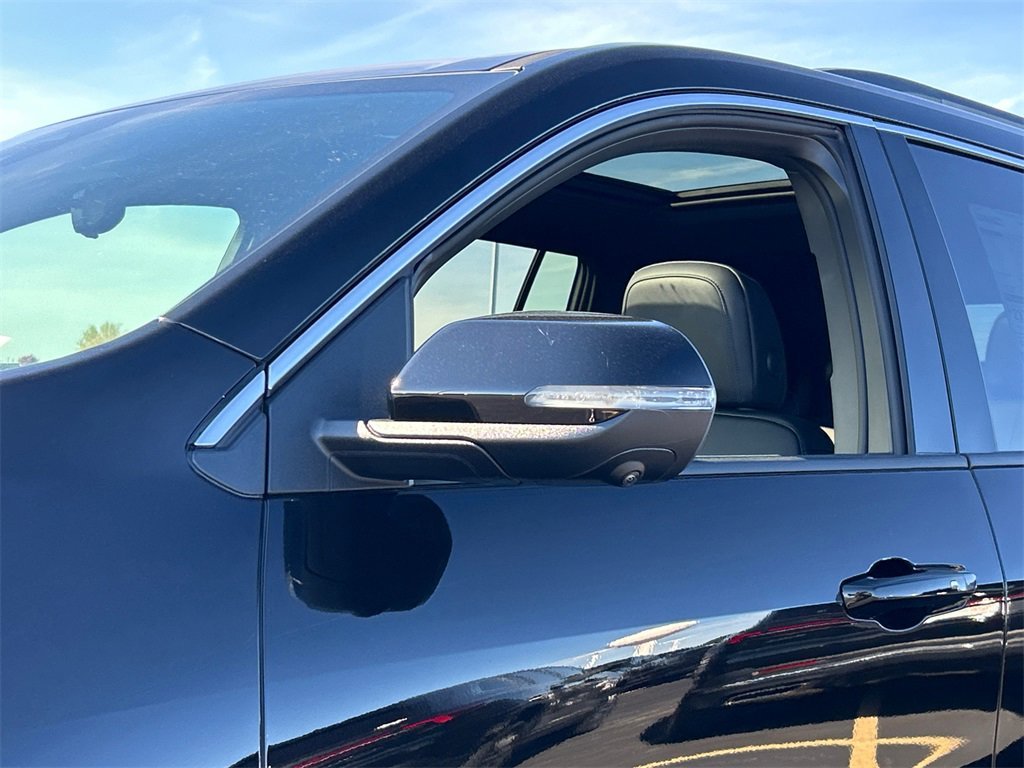 2026 GMC ACADIA - Image 11