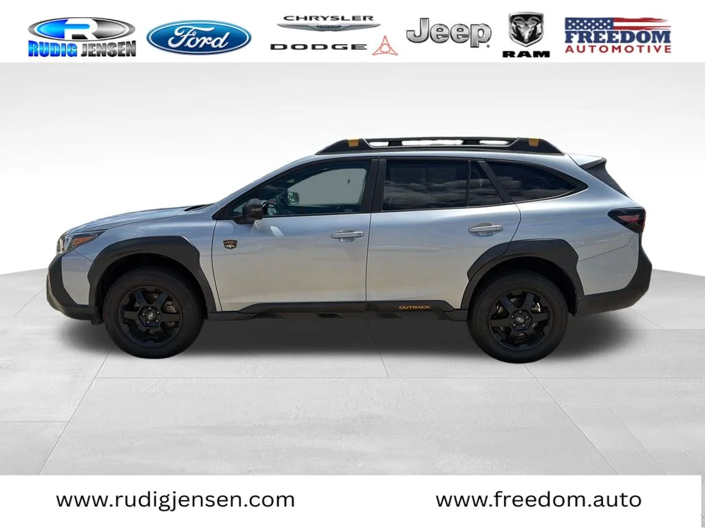 Used 2022 Ice Silver Metallic Subaru Wilderness image 2