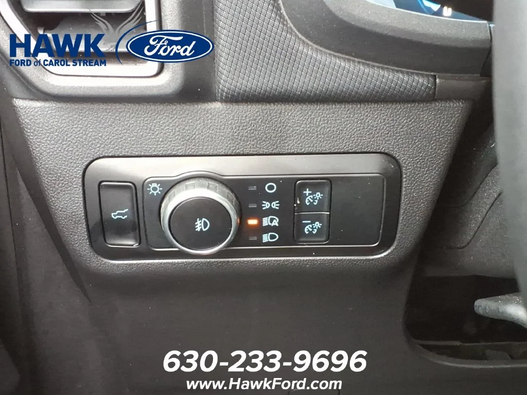 Used 2025 Gray Ford Outer Banks image 21