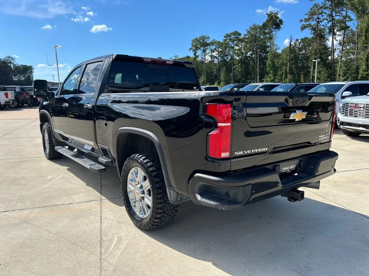 Used 2024 Black Chevrolet High Country image 5