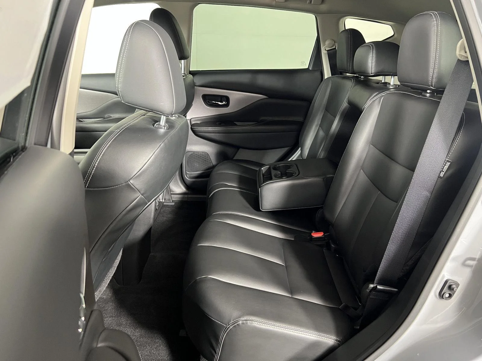 Used 2022 Boulder Gray Pearl Nissan SV image 8