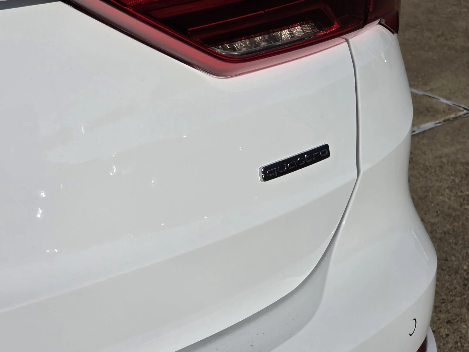 Used 2025 WHITE Audi S line Premium image 9