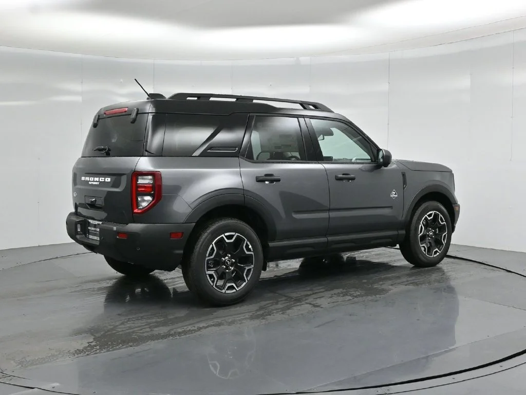 New 2026 Carbonized Gray Metallic Ford Outer Banks image 25