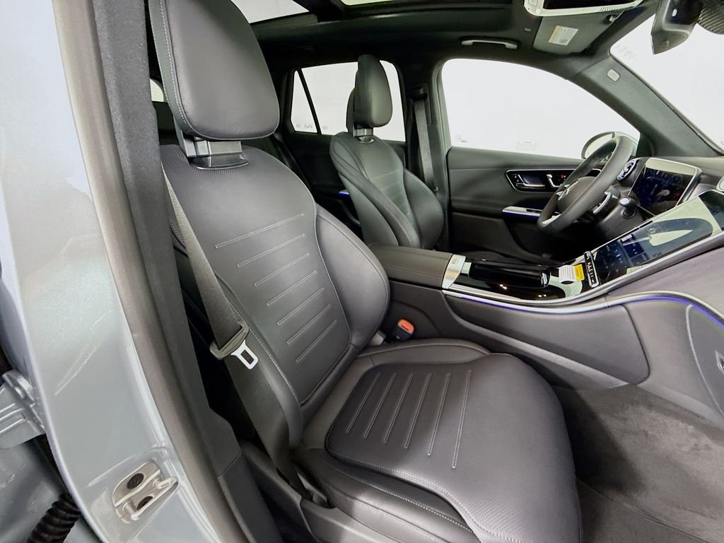 2025 Mercedes-Benz GLC Base - Photo 30