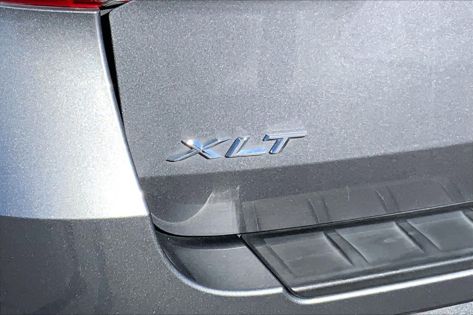 Used 2022 Carbonized Gray Metallic Ford XLT image 10