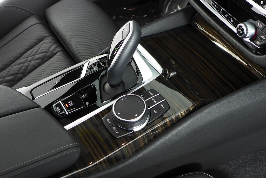 Used 2023 Alpine White BMW 530i image 15
