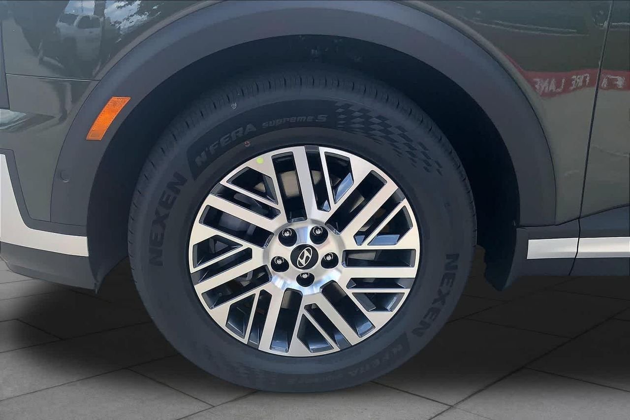 New 2026 Titan Green Hyundai SEL Premium AWD image 11