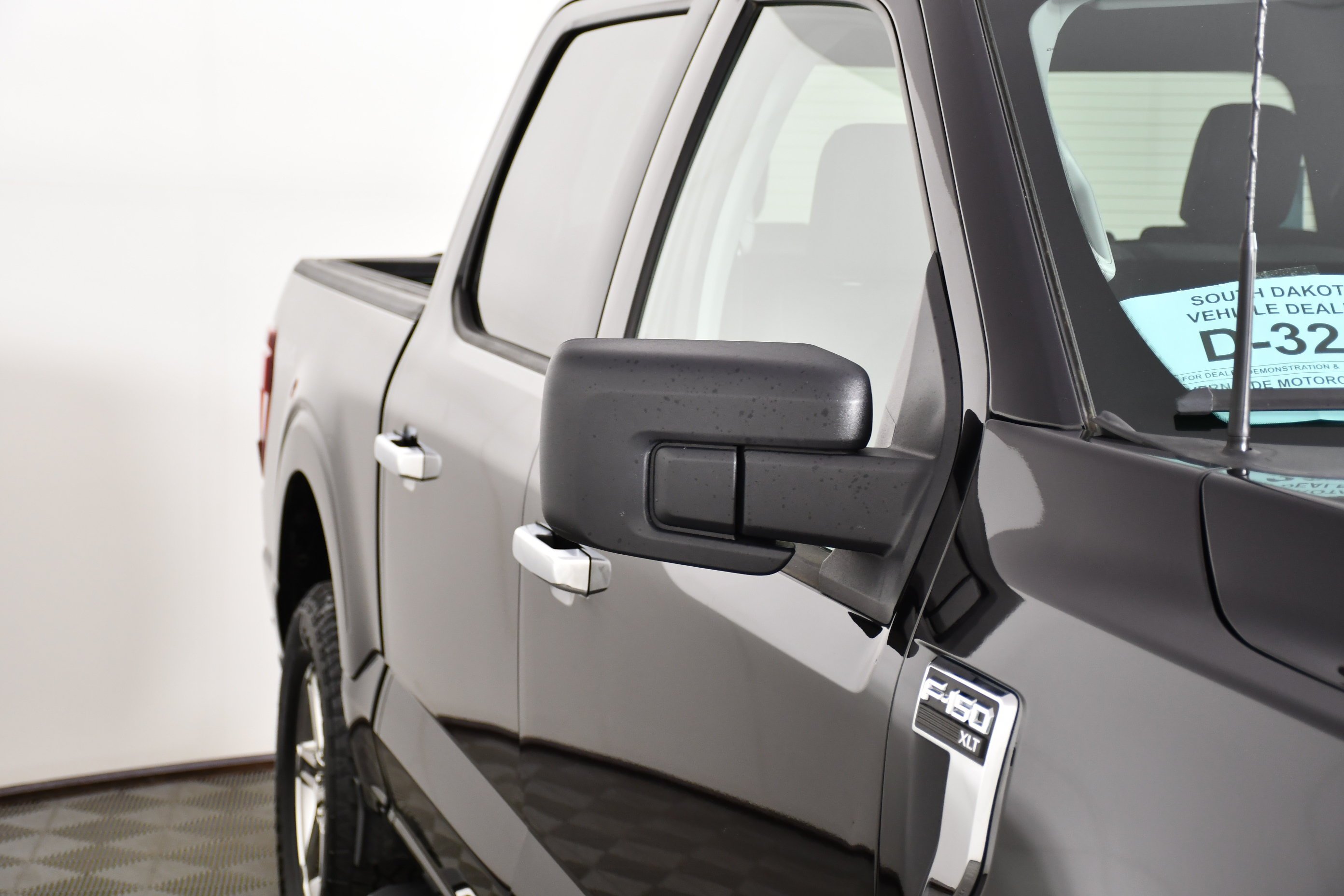 Used 2025 Black Metallic Ford XLT image 14