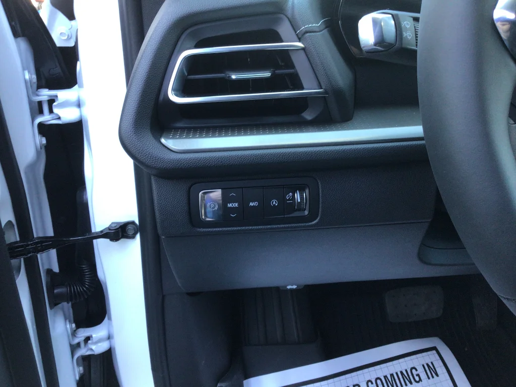 New 2026 Summit White Chevrolet LT image 13