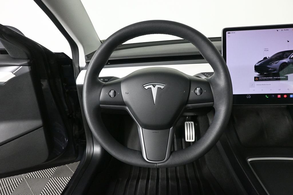 Used 2022  Tesla Performance image 2