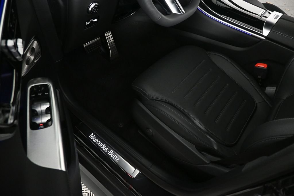 New 2026 Graphite Grey Metallic Mercedes-Benz GLC 300 image 7