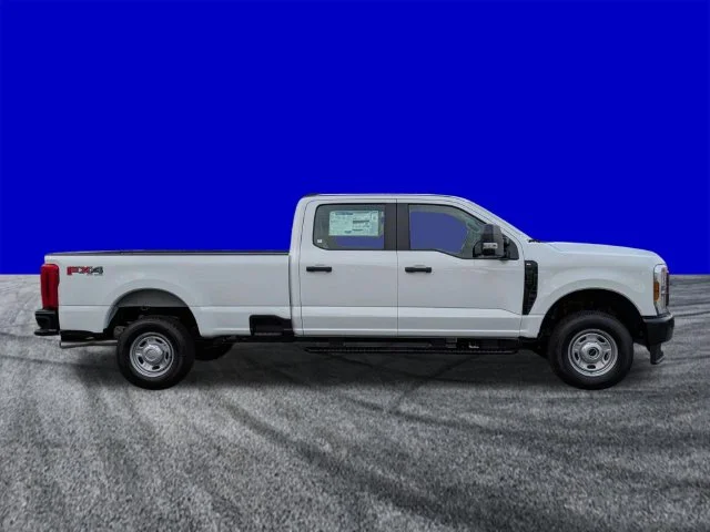 New 2027 White Ford XL image 3