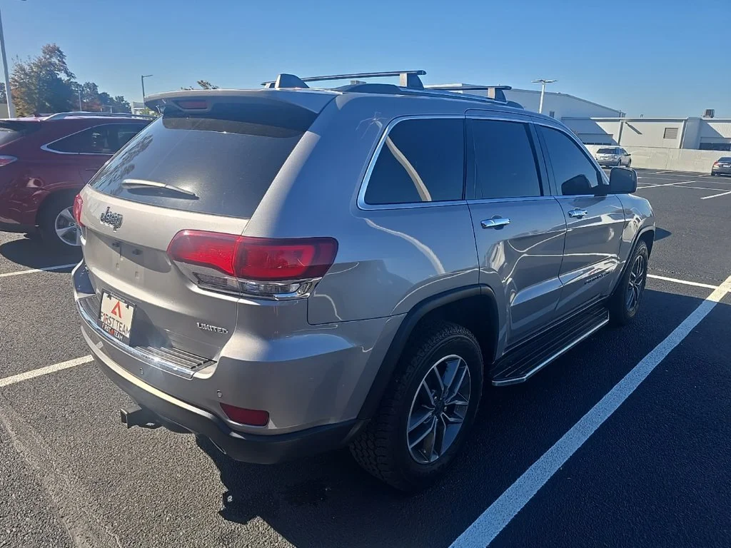 Used 2020 Silver Jeep Limited image 5