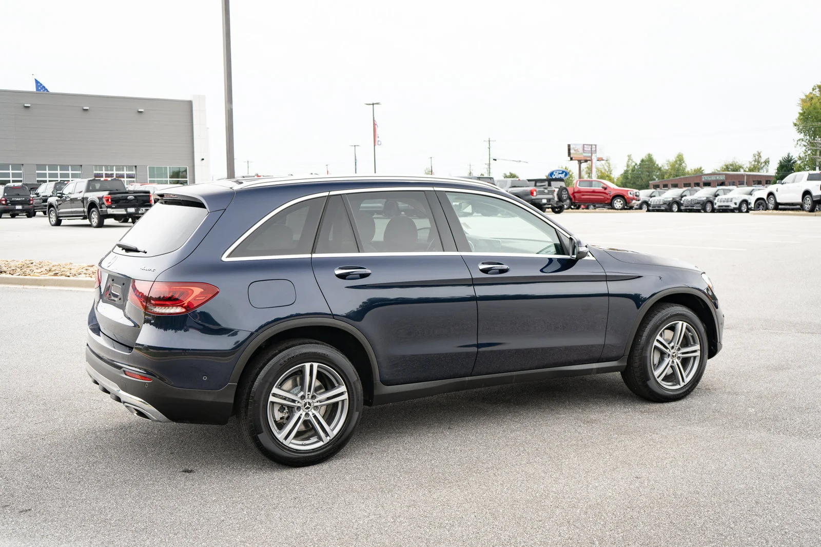 Used 2021  Mercedes-Benz GLC 300 image 10