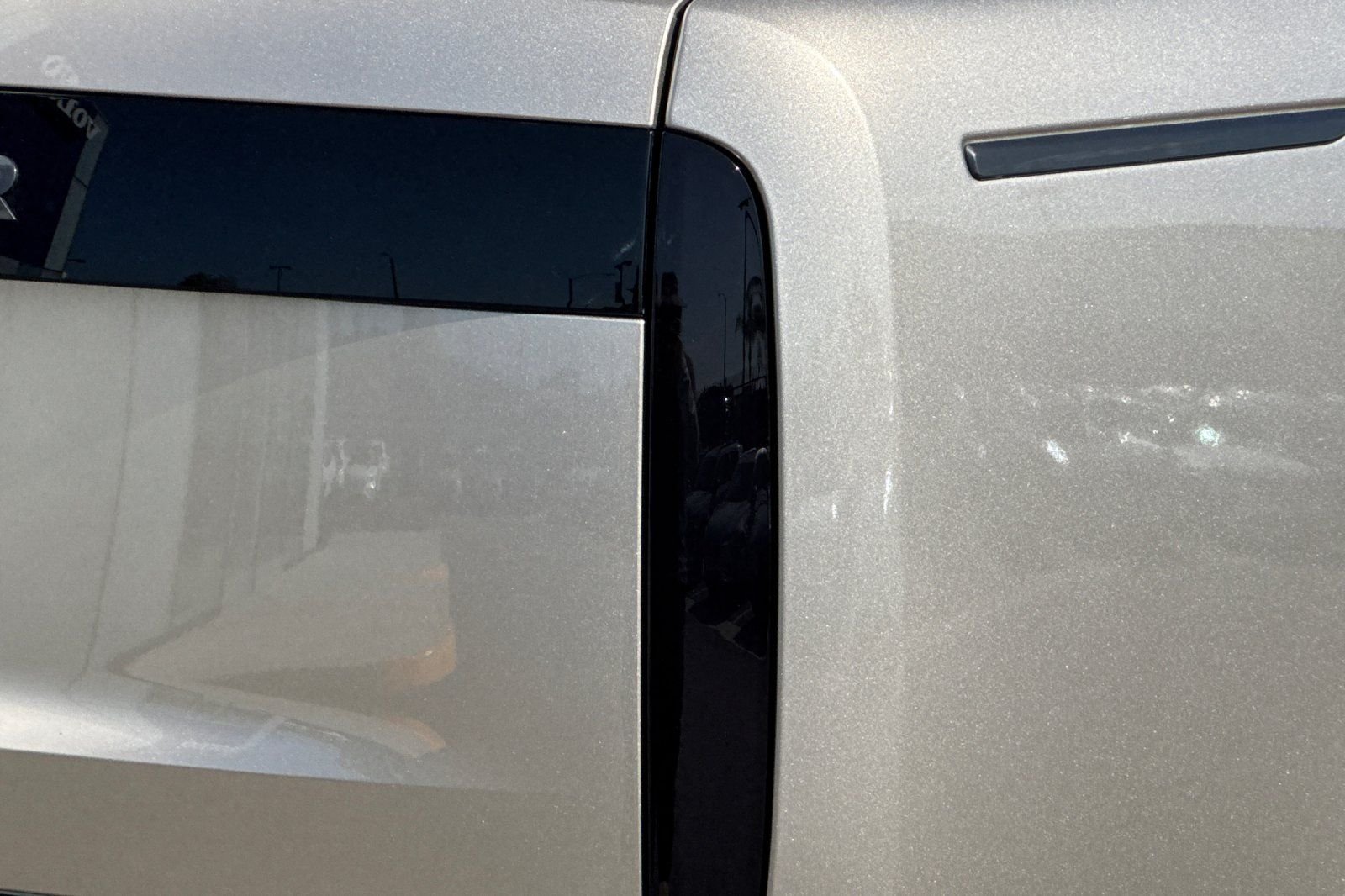 New 2026 Batumi Gold Land Rover SE image 34
