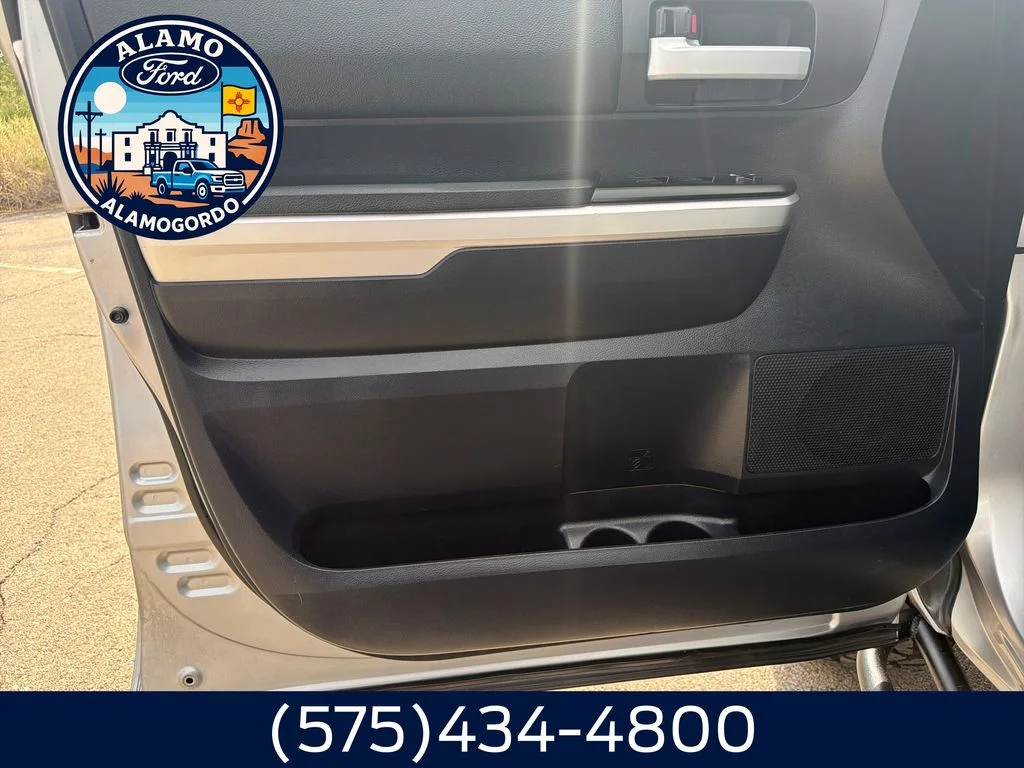 Used 2016 Silver Sky Metallic Toyota SR5 image 10