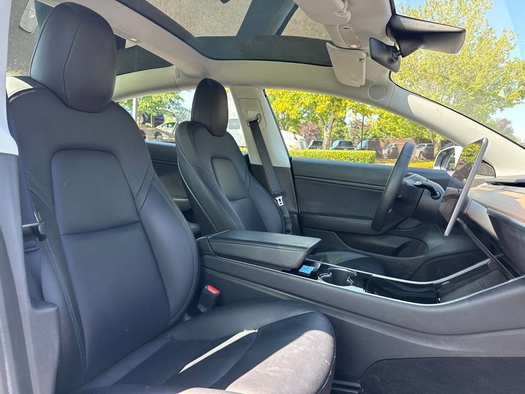 Used 2020 Pearl White Multi-Coat Tesla Long Range image 20