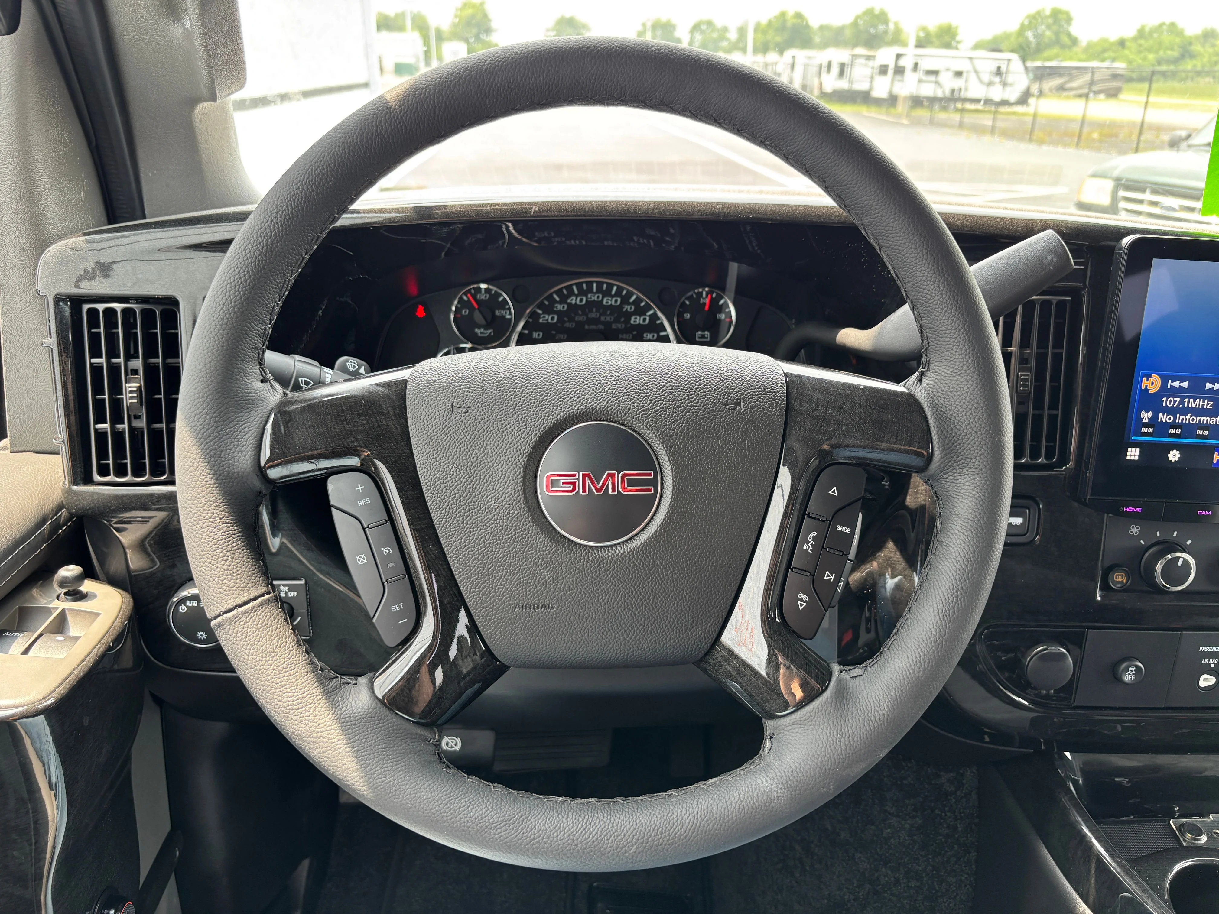 New 2026 Onyx Black GMC Explorer Limited SE image 26