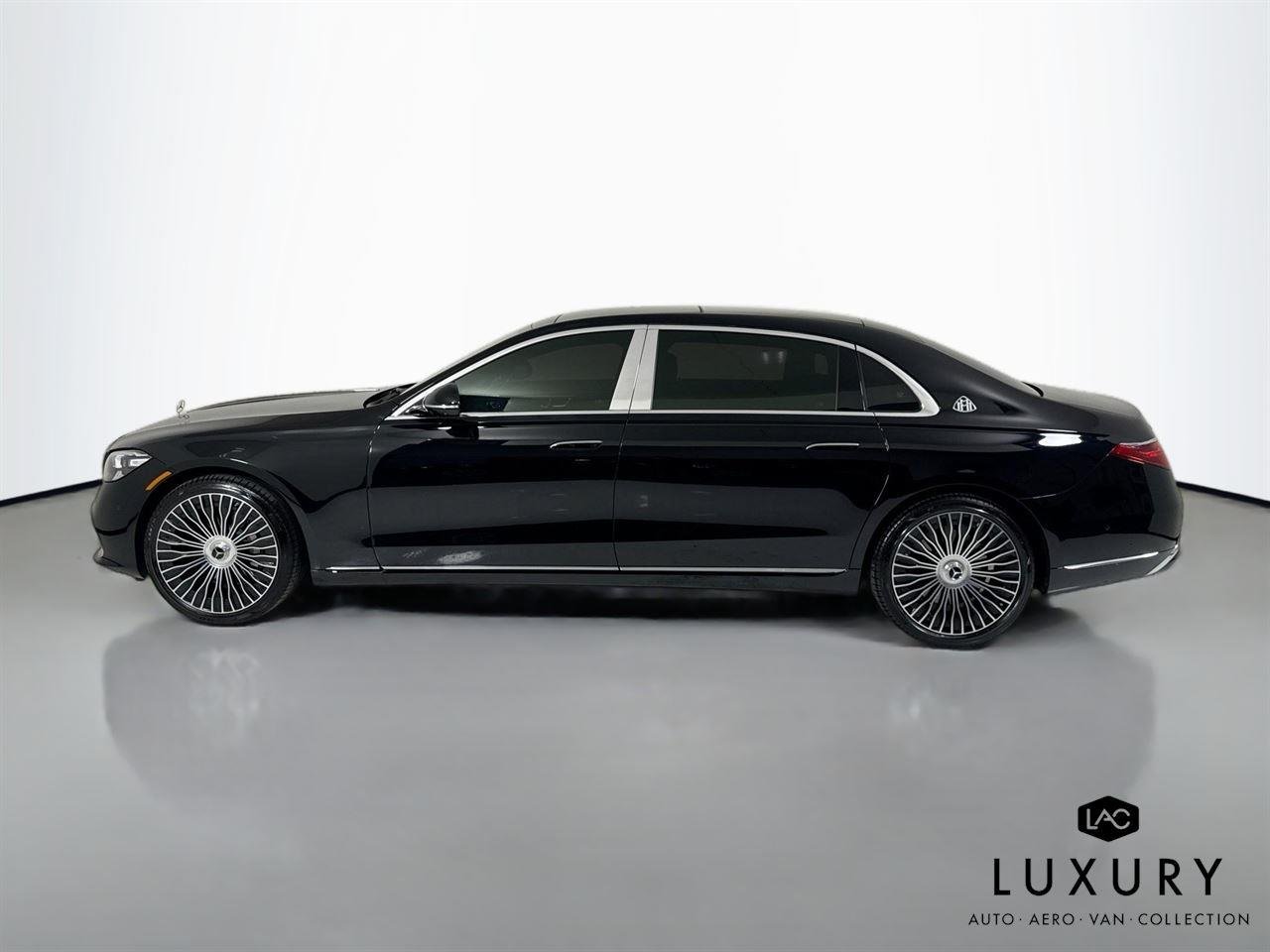 Used 2022 Black Mercedes-Benz Maybach S 580 | Exec Seating | Rear TVs image 9