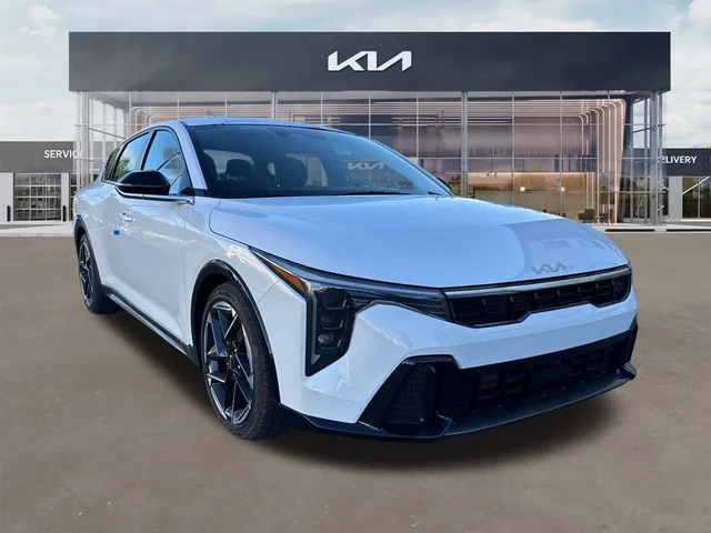 2025 Kia K4 GT-Line