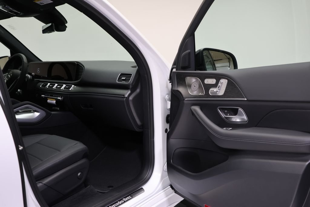 New 2026 MANUFAKTUR Moonlight White Magno Mercedes-Benz GLE 350 image 48