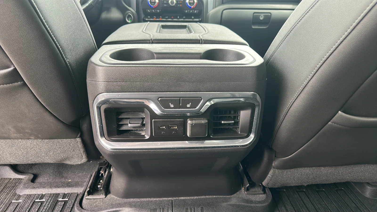Used 2019 White GMC SLT image 21