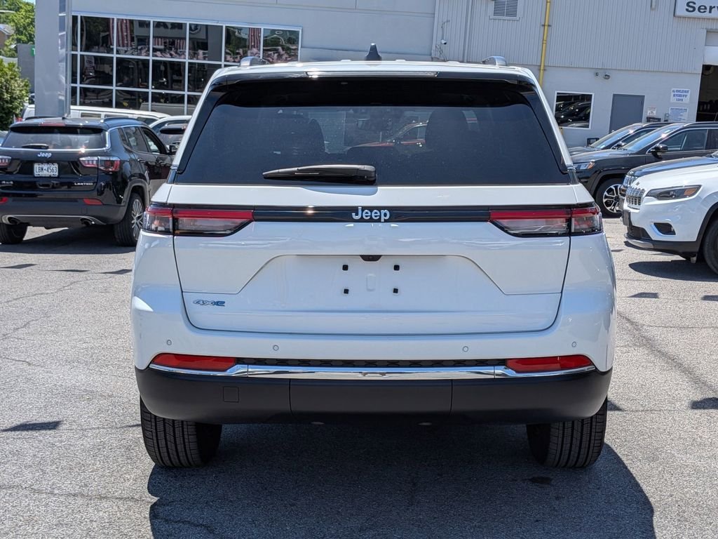 Used 2024 White Jeep 4xe image 7