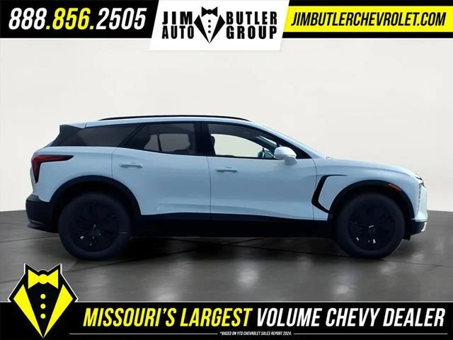 New 2026 Summit White Chevrolet LT image 5