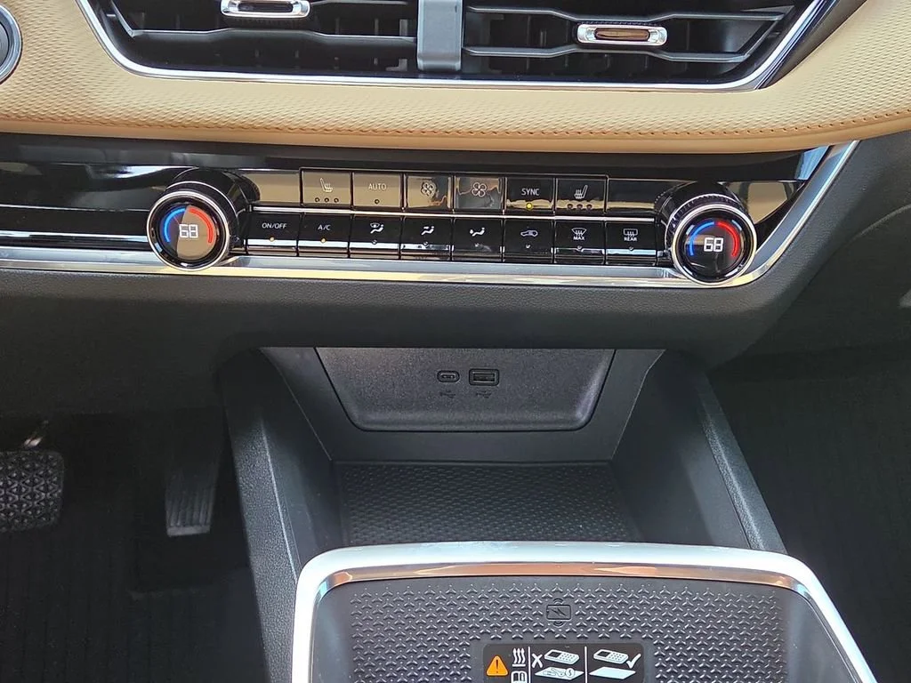 New 2026 Polar White Tricoat Chevrolet ACTIV image 6