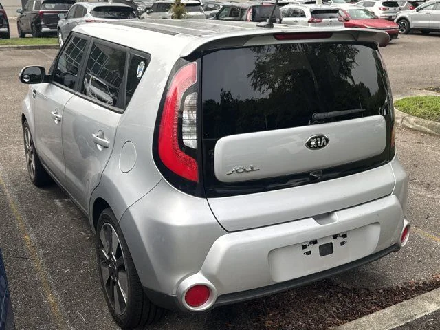 Used 2015 Silver Kia Exclaim image 4