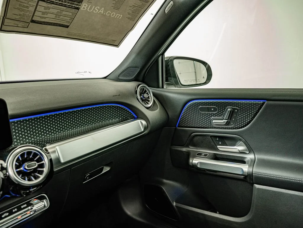 New 2026 Polar White Mercedes-Benz GLB 250 image 26